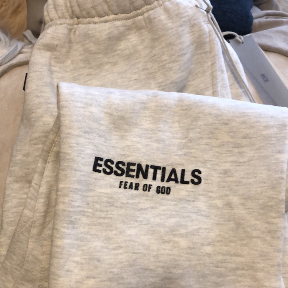 Essentials Fear of God Sweatpants size Medium Men New!can be unisex - Picture 3 of 15